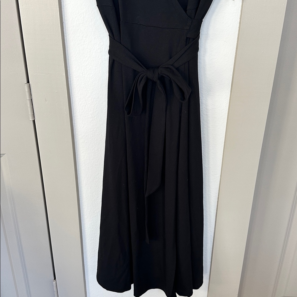 Old Navy Elegant Black Wrap Dress - Picture 5 of 6